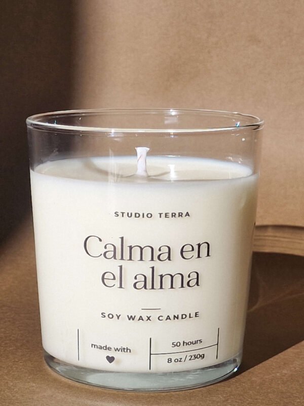 Vela aromática de Soja con Aceites Esenciales Calma en el alma.